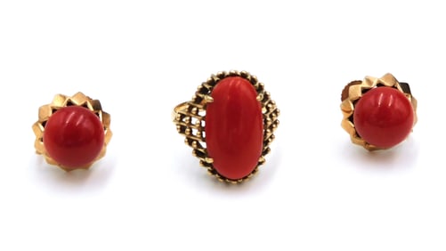 Coral 18kt Gold Ring and Earrings Set
