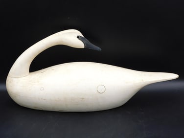Byron Bruffee Carved and Painted Swan