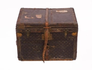 Louis Vuitton Trunk