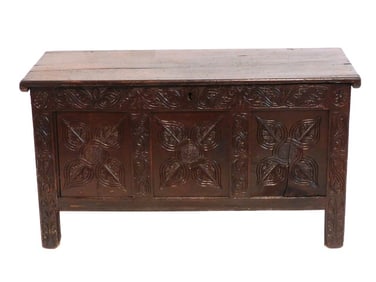 Jacobean Lift Top Blanket Chest