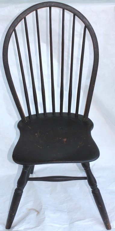 EARLY 19TH C AMERICAN WINDSOR BOW BACK SIDE CHAIR: ORIGINAL FINISH; 38 1/2" HIGH; 20 1/2" WIDE; 16 1/2 " DIAMETER.