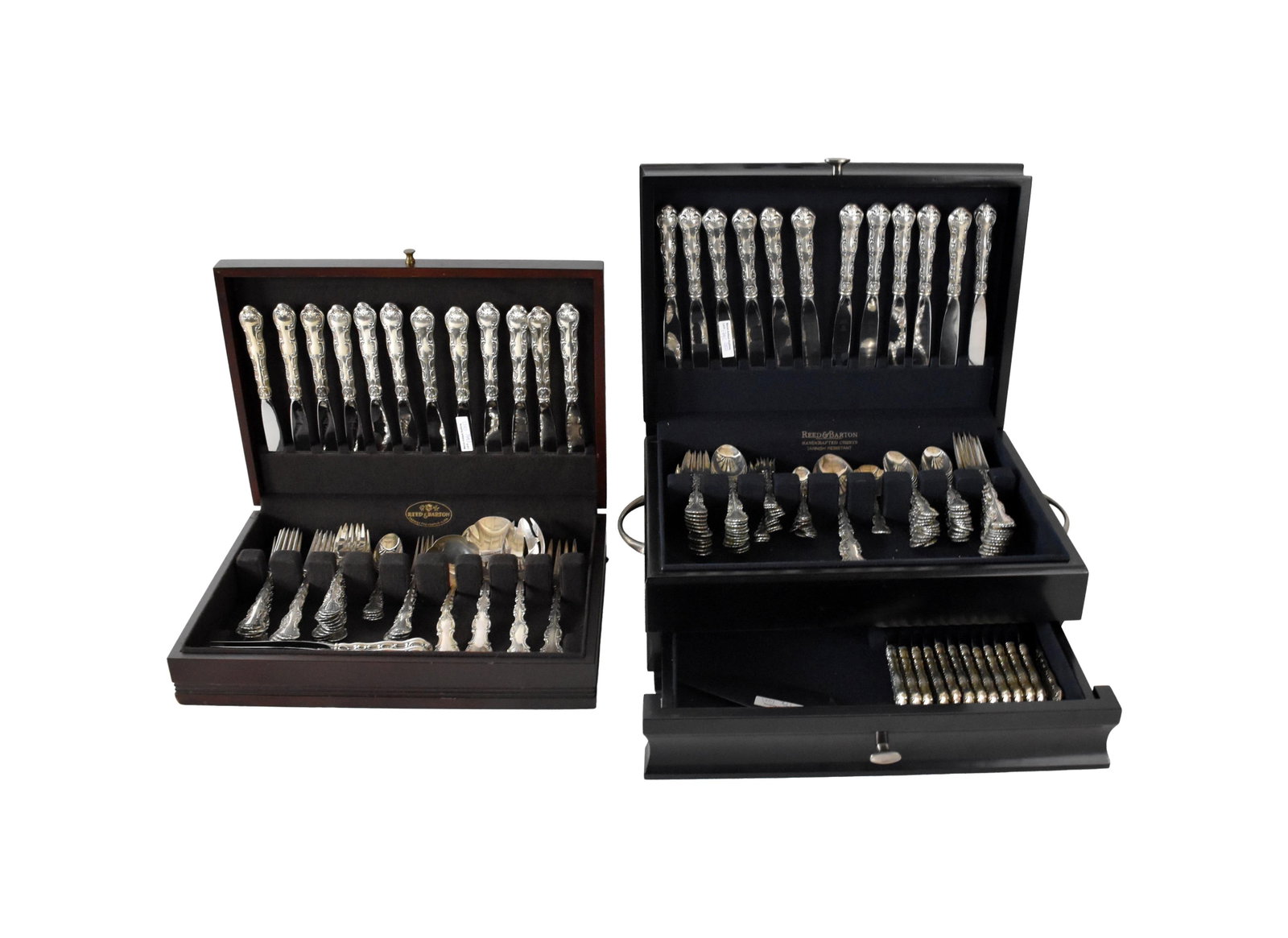 (152) Piece Gorham Sterling Silver Flatware Set: 20th C. Strasbourg pattern. To include: (A) Twenty-four salad forks. 6 3/8" long. (B) Twenty-four dinner forks. 7 5/8" long. (C) Four forks. 7" long. (D) Twenty-seven teaspoons. 5 7/8" long. (E)