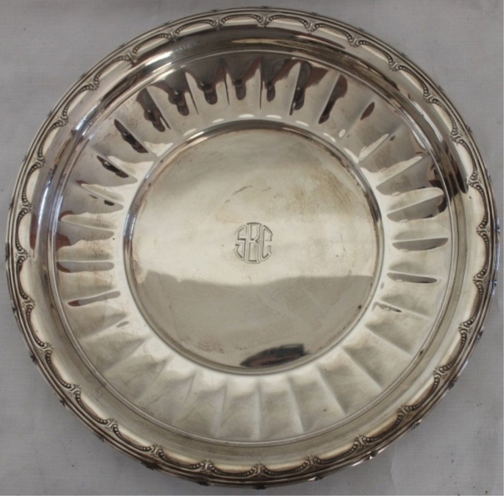 LARGE ROUND STERLING SILVER TRAY OLD COLONIAL BY: TOWLE, MONOGRAM, 17 OZT, 12" DIAMETER.
