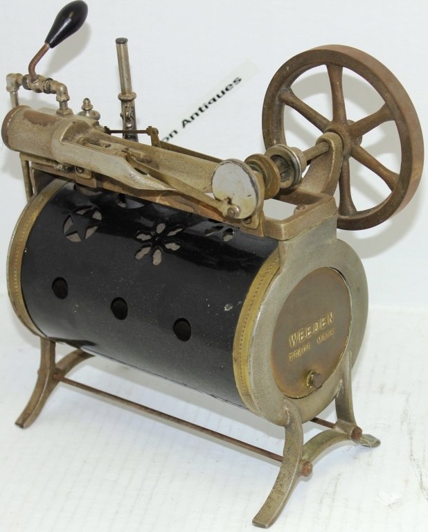 WEEDEN SCALE MODEL STEAM ENGINE; 9 1/2" HIGH,: 9" WIDE