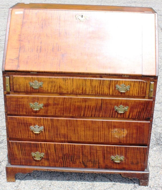 18TH C AMERICAN TIGER MAPLE CHIPPENDALE SLANT (1 of 5)