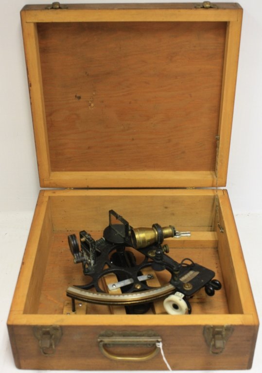 20TH C, H. HUGHES & SON, LTD, LONDON, SEXTANT,: LIGHTED AND CASED. 5 1/2" HIGH, 14" WIDE, 13 1/4" DEEP.