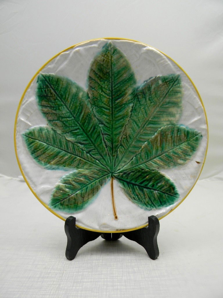 George Jones Chestnut Leaf 9" Napkin Plate.: George Jones Chestnut Leaf 9" Napkin Plate.
