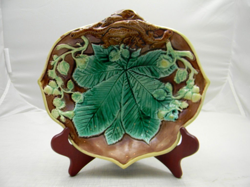 Leaf Tray with Twig Handle, Lacking Bird or Squirre: Leaf Tray with Twig Handle, Lacking Bird or Squirrel. George Jones 10 1/4".