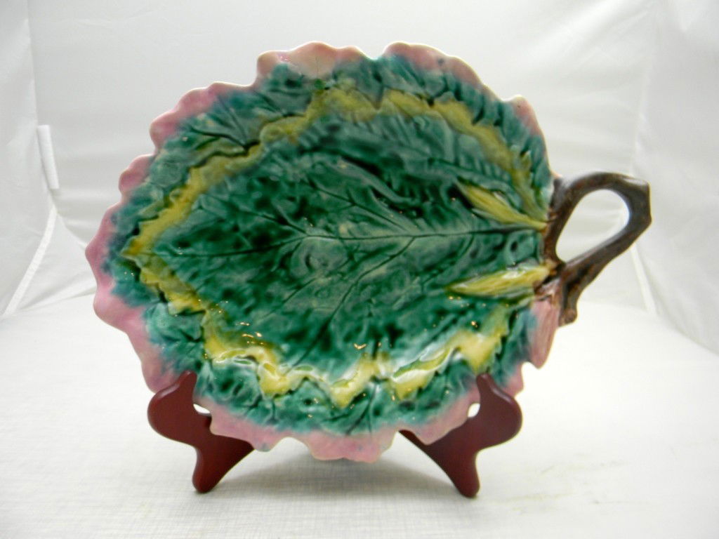 Etruscan Oak Leaf Bread Tray 13". George, Smith an: Etruscan Oak Leaf Bread Tray 13". George, Smith and Hill. Phoenixville, PA.