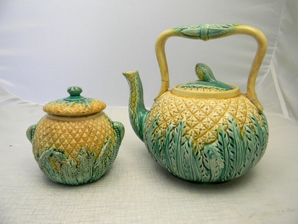 Majolica Pineapple Tea Kettle and Pineapple Sugar: Majolica Pineapple Tea Kettle and Pineapple Sugar with Lid