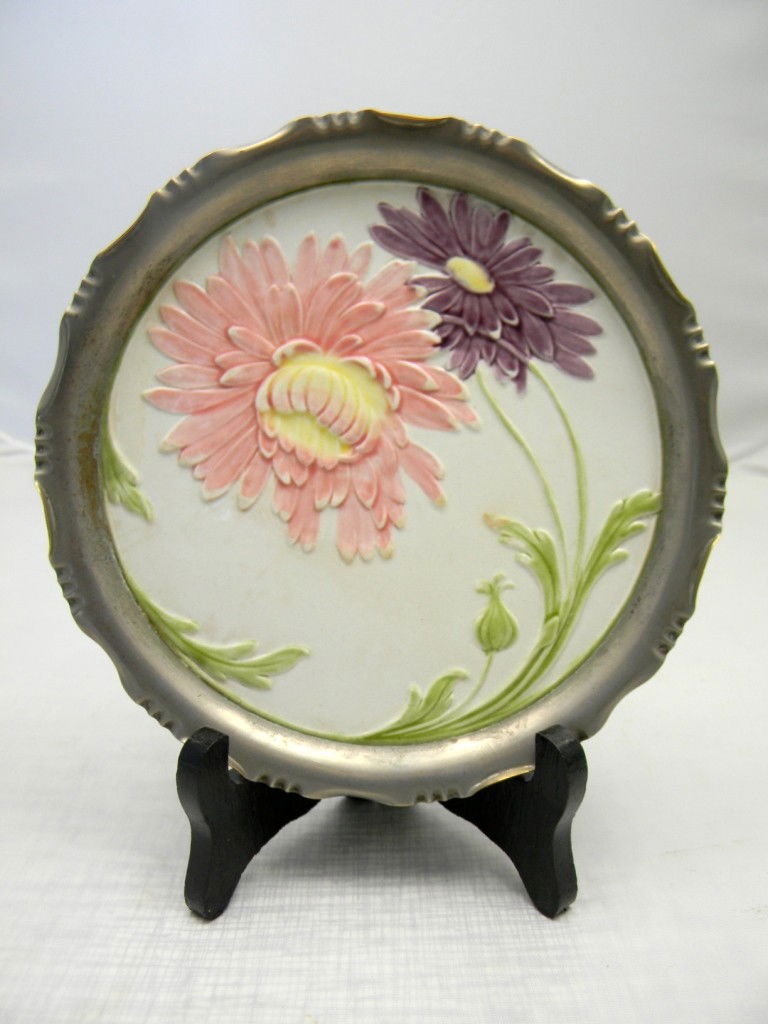 Villeroy & Boch Footed Trivet 6 3/4": Villeroy & Boch Footed Trivet 6 3/4"