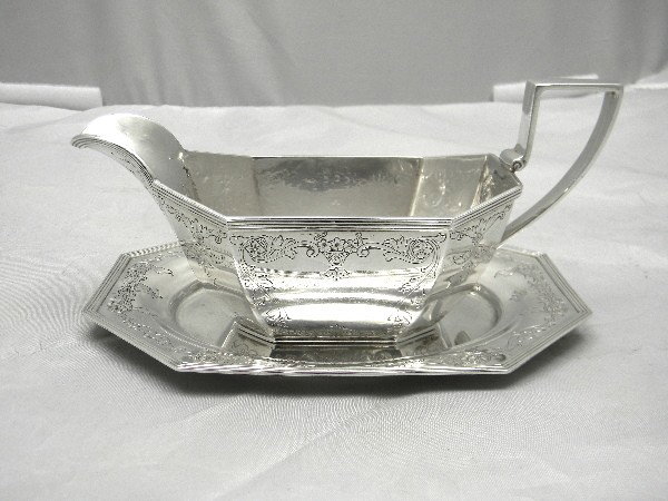 Black, Starr, & Frost Queen Anne Pattern Sterling : Black, Starr, & Frost Queen Anne Pattern Sterling Gravy Boat and Under Tray total weight 7.8ozt