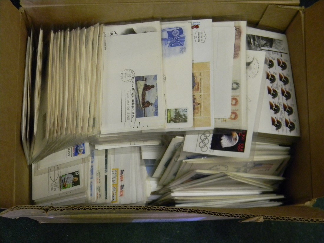 100's of US first day covers = cards loose in a lar: 100's of US first day covers = cards loose in a large carton 1950's - 2000's many different cachet makers with loads of attractive items!
