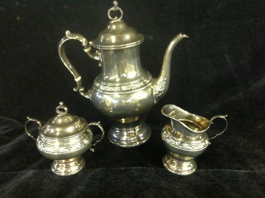 3 pc Gorham Sterling Silver Tea Set Teapot Cream sugar: A 3 piece sterling silver tea set from Gorham including a tea pot a creamer and sugar bowl. Total weight is 26.45 OZT