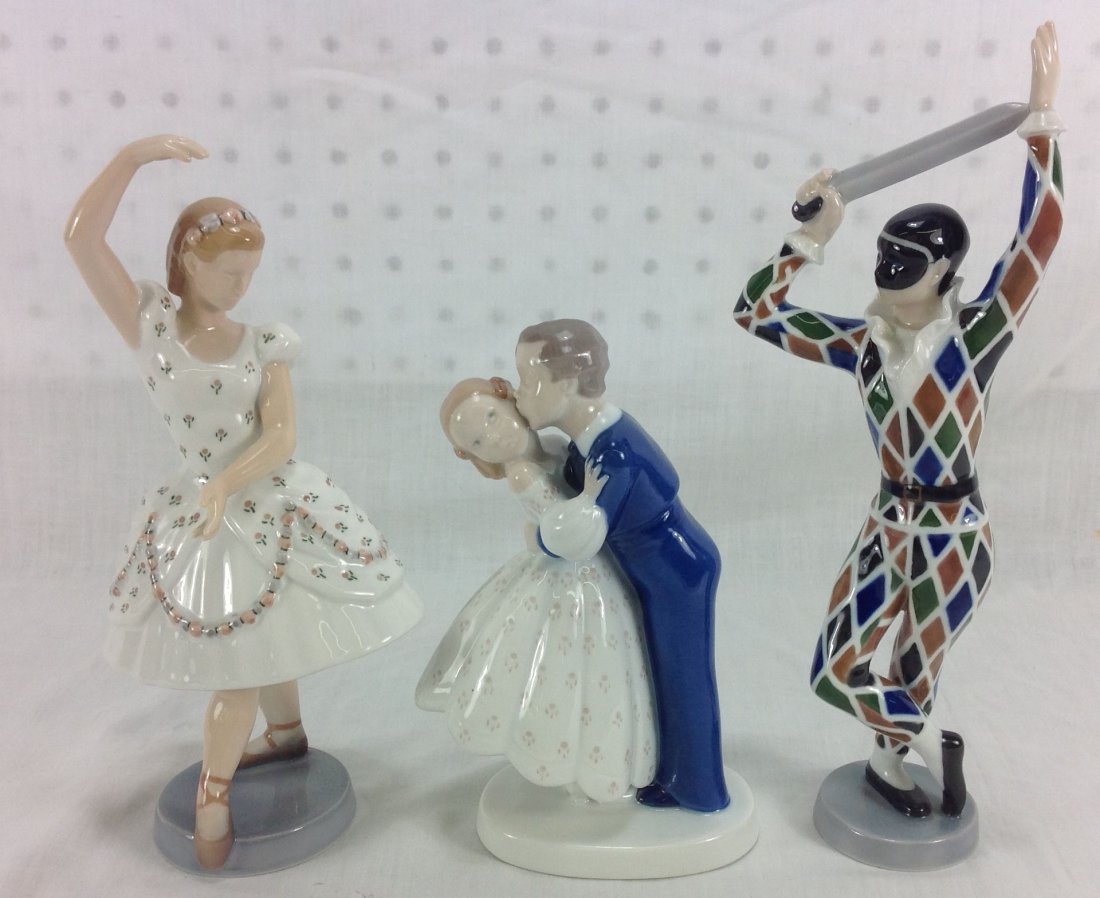 3 BING & GRONDAHL DANCER FIGURINES: B& G COUPLE DANCING #2162, BALLERINA #2355, HARLEQUIN #2354