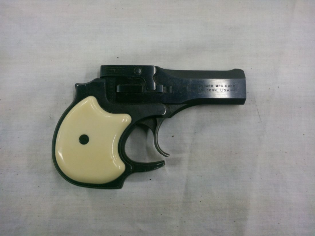 Hi-Standard Model DM101 Over/under .22 Magnum Derringer: serial #2009864