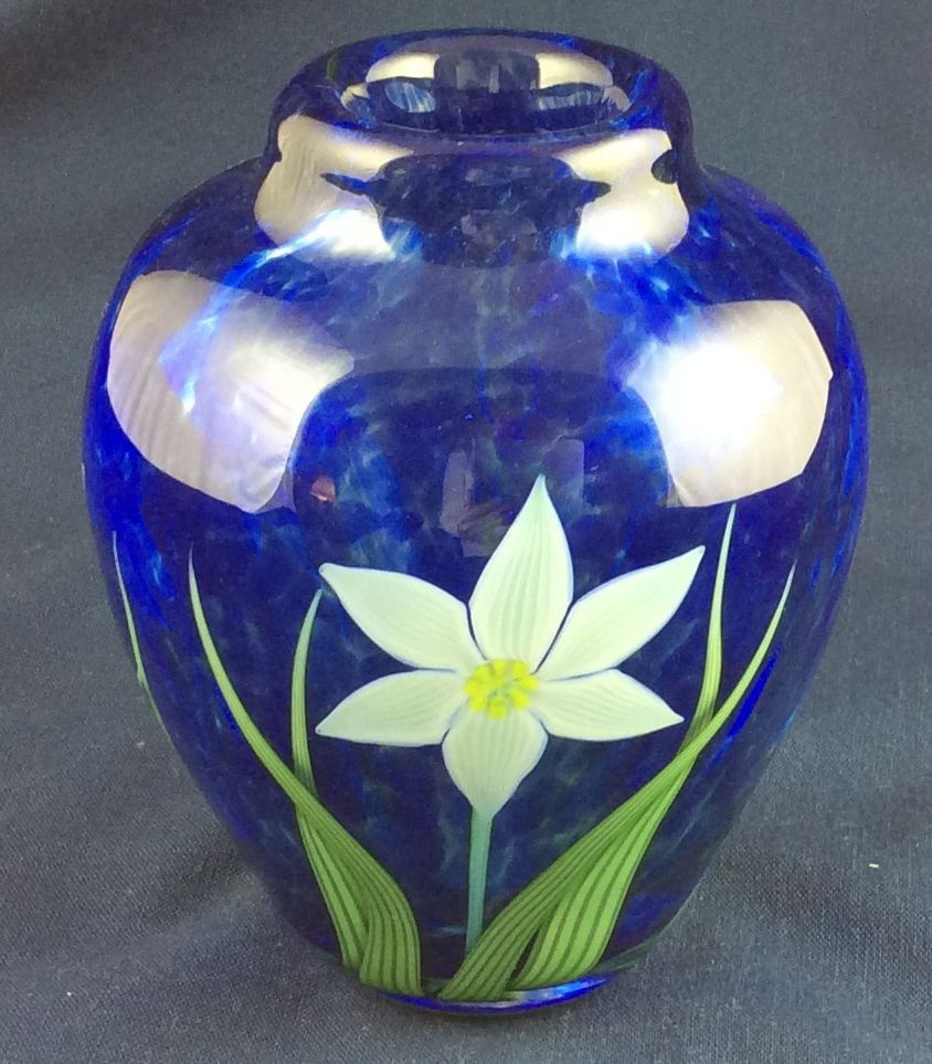 Orient & Flume Vase: Art glass Vase 5"H