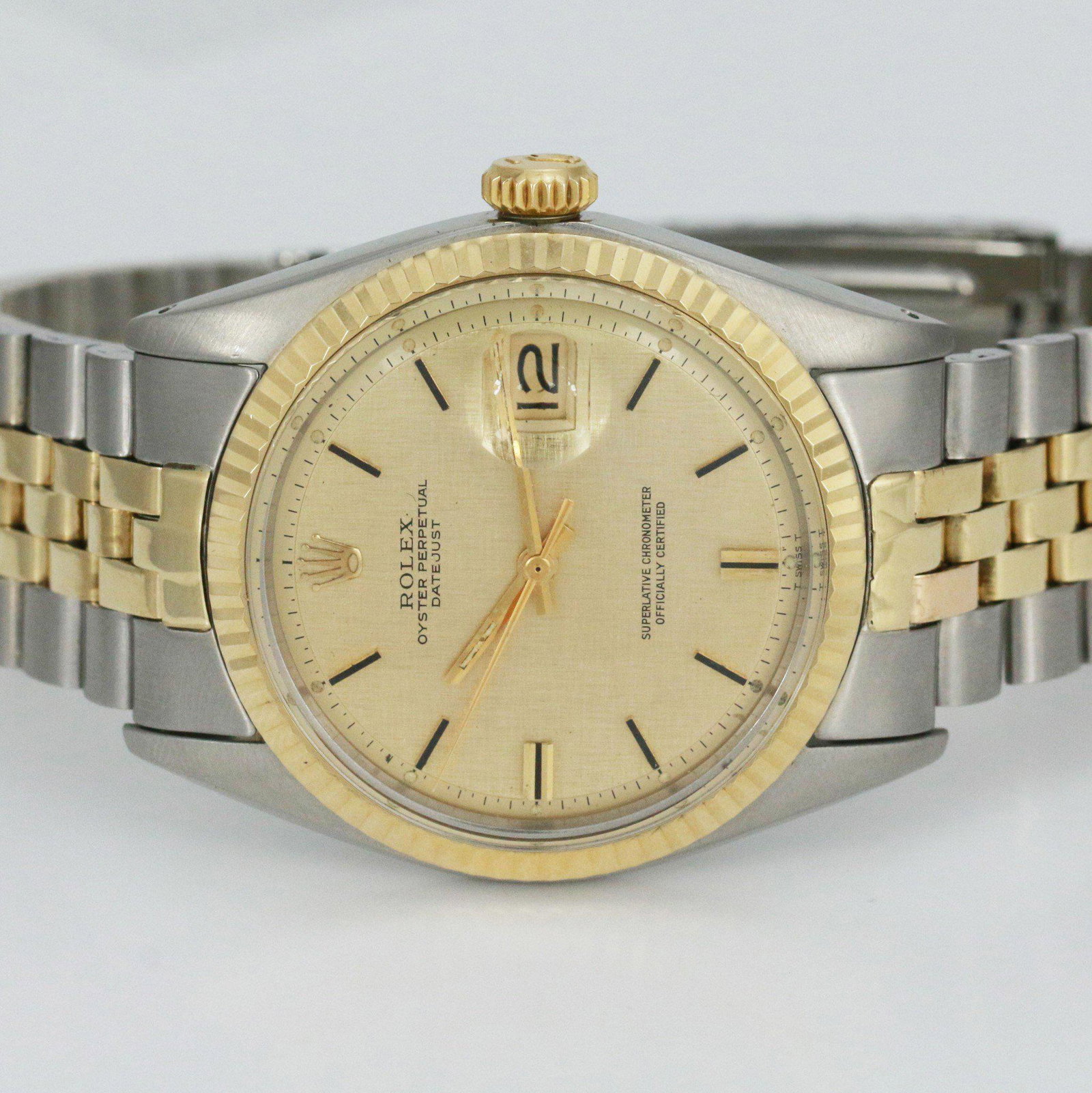 Pre-Owned Men's Rolex Datejust 1601: Excellent Pre-Owned Men's Rolex Datejust 1601 Condition: Excellent Pre-owned Authentic Packaging: Comes with generic watch box Paperwork: Comes with In-house Certificate Subject to Availability due to