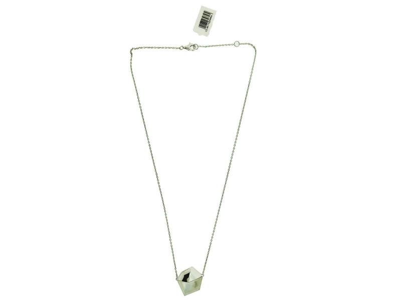 Stephen Webster Superstud White Mother Of Pearl Crystal Haze Necklace: Stephen Webster Superstud White Mother Of Pearl Crystal Haze Necklace Product Code: 264956131933-E Brand: Stephen Webster Condition: Never Worn Metal: Sterling Silver Model: 264956131933-E Size an
