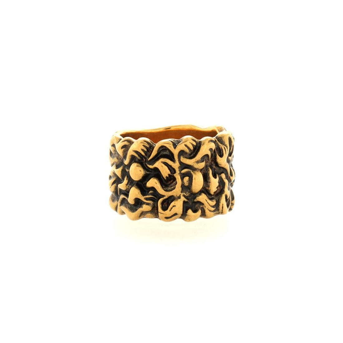 Gucci Lions Mane Band Ring Metal: Gucci Lions Mane Band Ring Metal Exterior Color: Gold Material: Metal Item No: 183871/1 SIZE AND FIT: Size: 6, Width: 0.5 " Scratches throughout.