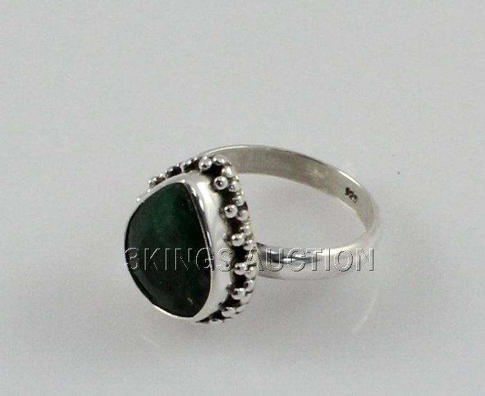 28.50ctw Sterling Silver PearCut Emerald Beryl Ring: 28.50ctw Sterling Silver PearCut Emerald Beryl Ring **|**|** Fine Sterling Silver Pear Ring with Natural Emerald Gemstone size: 15.24x12.62mm; color: Green; ring size: 8.5; Stone Family: Beryl ; MSRP: