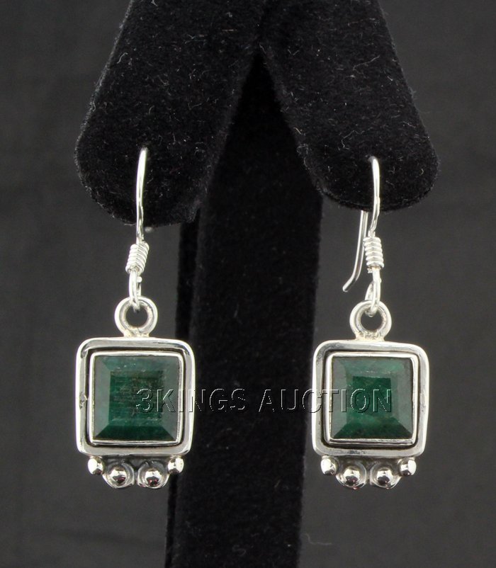 Sterling Silver 28.50ctw Emerald Beryl Earring: Sterling Silver 28.50ctw Emerald Beryl Earring **|**|** Petite Handmade Silver Earring with Natural Square Shape Emerald Gemstone size: 9.20x9.20mm; color: Green; Stone Family: Beryl ; MSRP: $300