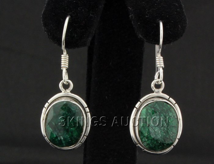 Sterling Silver 24.50ctw Oval Emerald Beryl Earring: Sterling Silver 24.50ctw Oval Emerald Beryl Earring **|**|** Petite Handmade Silver Dangling Earring with Natural Emerald Gemstone size: 12.80x10.60mm; color: Green; Stone Family: Beryl ; MSRP: $300