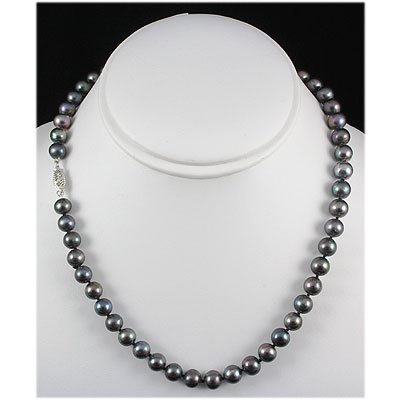 186.24ctw Freshwater Pearl Necklace w/ 14KWG Clasp: 186.24ctw Freshwater Pearl Necklace w/ 14KWG Clasp **|**|** Handknotted Black Color Fresh Water Pearl Necklace 16" long. Silk/Nylon thread with 14K White Gold Clasp closure. ; MSRP: $200