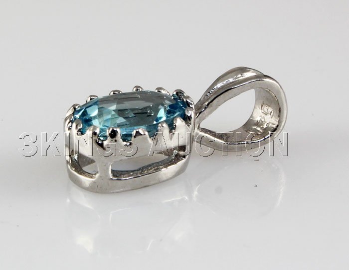 Simple 7.25CTW Oval Blue Zircon Silver Pendant: Simple 7.25CTW Oval Blue Zircon Silver Pendant **|**|** Simple Sky Blue Gemstone Silver Oval Pendant; Size: 8x6mm; ctw: 2.00; stone count: 1; gram weight: 1.05 ; MSRP: $300