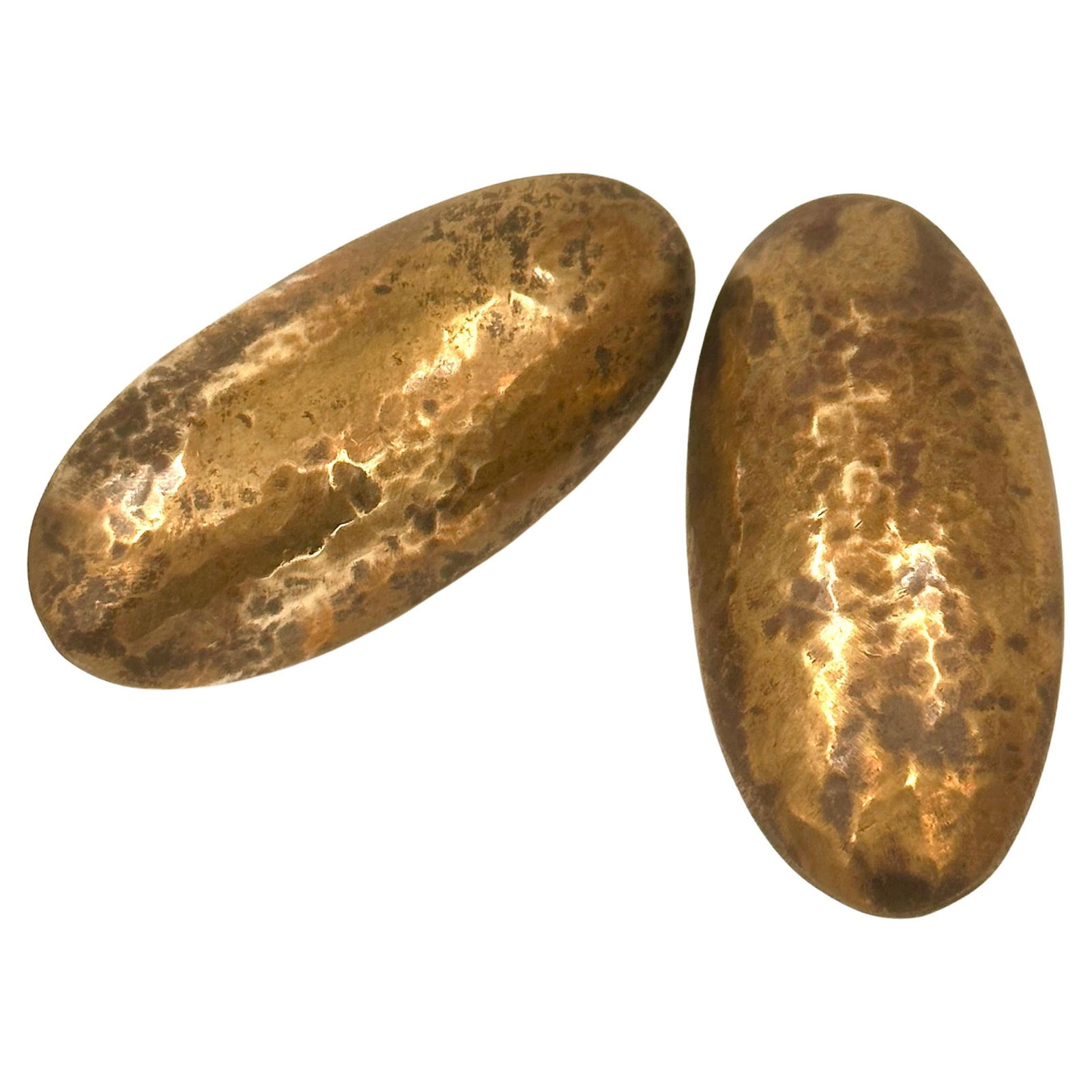 Robert Lee Morris Wabi Sabi Collection, Large Speckled Egg Earrings 1986: Robert Lee Morris Wabi Sabi Collection, Large Speckled Egg Earrings 1986 Metal: Brass Weight: 0.9 oz Dimensions: Height: 2 in (50.8 mm) Width: 1 in (25.4 mm) Depth: 0.4 in (10.16 mm) Diameter: 2 in (5