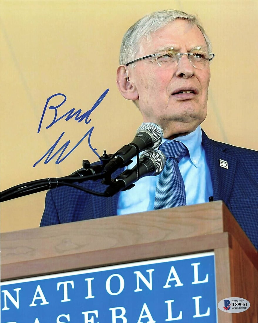 Allan Bud Selig signed 8x10: Allan Bud Selig signed 8x10 Photo BAS Beckett Commissioner Autographed Allan Bud Selig signed 8x10 Photo BAS Beckett Commissioner Autographed SKU no: RBJ7258312245336