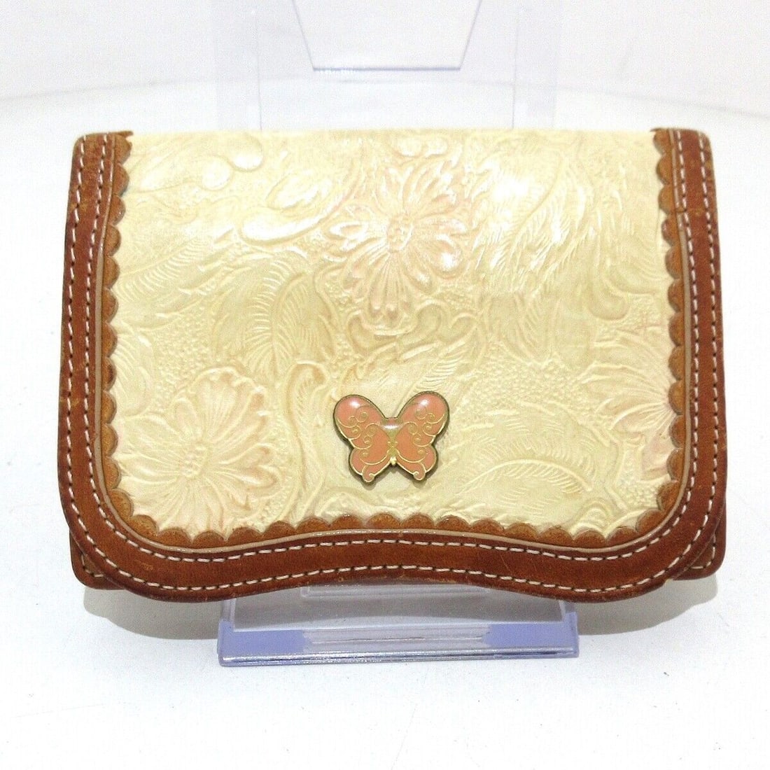 Auth ANNA SUI - Orange Cream: Auth ANNA SUI - Orange Cream Leather Card Case Condition: Pre-owned Brand: ANNA SUI Style: Card Case Color: Orange, Cream Material: Leather Accessories: None ConditionRank: 5 Dep
