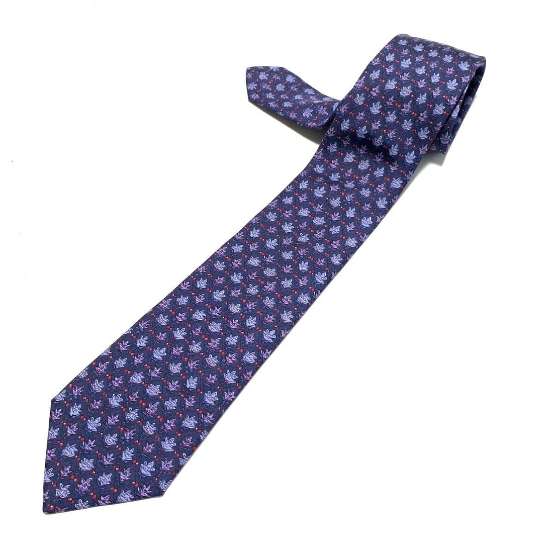 Auth HERMES - Navy Light Blue: Auth HERMES - Navy Light Blue Black Mens Tie Condition: Pre-owned Brand: HERMES Style: Tie Color: Navy, Light Blue, Black ConditionRank: 6 Department: Mens Type: Tie SK