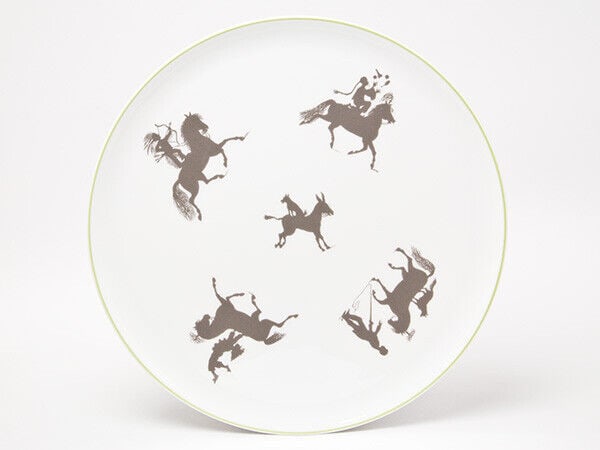 HERMES Silhouette American Dinner Plate Fujii: HERMES Silhouette American Dinner Plate Fujii Tea Condition: Pre-Owned Brand: HERMES Country: Japan SN: MOR_0820 Color: white Region of Origin: NA Primary Material: Porcelain & Pottery <b