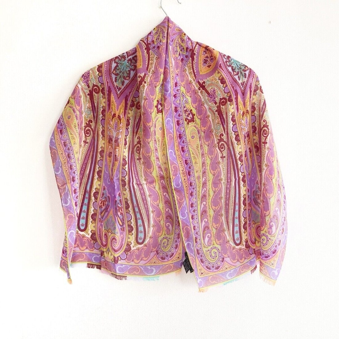 Auth ETRO - Purple Orange Multi: Auth ETRO - Purple Orange Multi Wool Silk Scarf Condition: Pre-owned Brand: ETRO Style: Scarf Color: Purple, Orange, Multi Material: Wool, Silk Accessories: None ConditionRank: 6