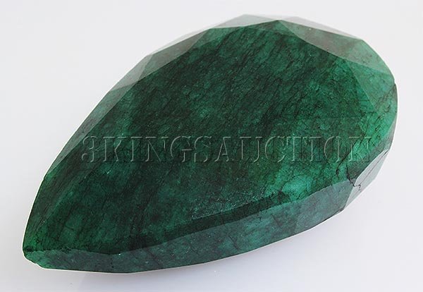 Natural Emerald Beryl 684.50ctw Loose Gemstone PearCut: Natural Emerald Beryl 684.50ctw Loose Gemstone PearCut **|**|** 74x48x29mm Emerald Beryl Faceted Loose Gemstone Pear Shape ; MSRP: $5300