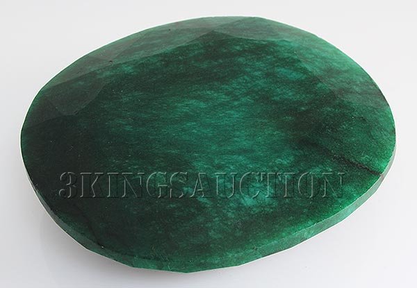 Big Emerald Beryl 854.50ctw Loose Gemstone Oval Cut: Big Emerald Beryl 854.50ctw Loose Gemstone Oval Cut **|**|** 79x70x21mm Emerald Beryl Faceted Loose Gemstone Oval Shape ; MSRP: $6600