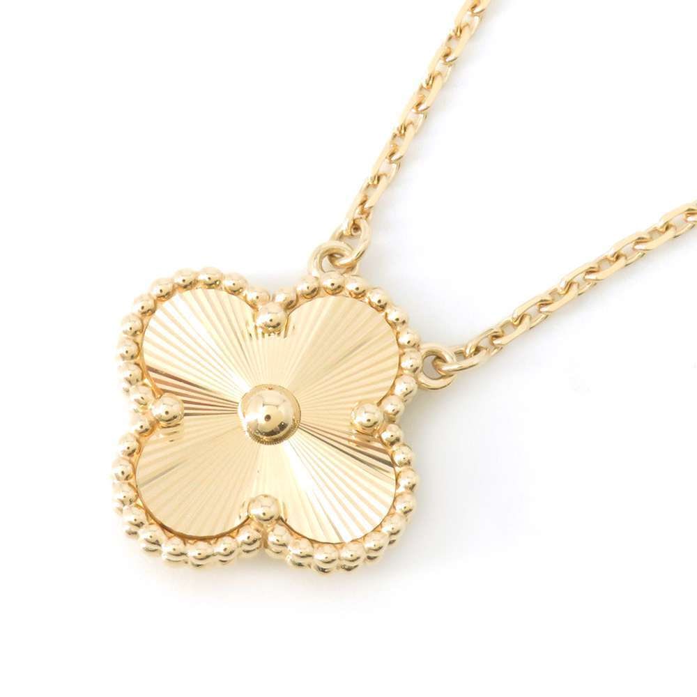 Van Cleef & Arpels Necklace Vintage: Van Cleef & Arpels Necklace Vintage Alhambra Pendant Guilloche K18Yg Yellow Gold Condition: Pre-owned Brand: Van Cleef &: Arpels Country: Japan Main Stone: No Stone Metal: Yellow Gold Metal Pur