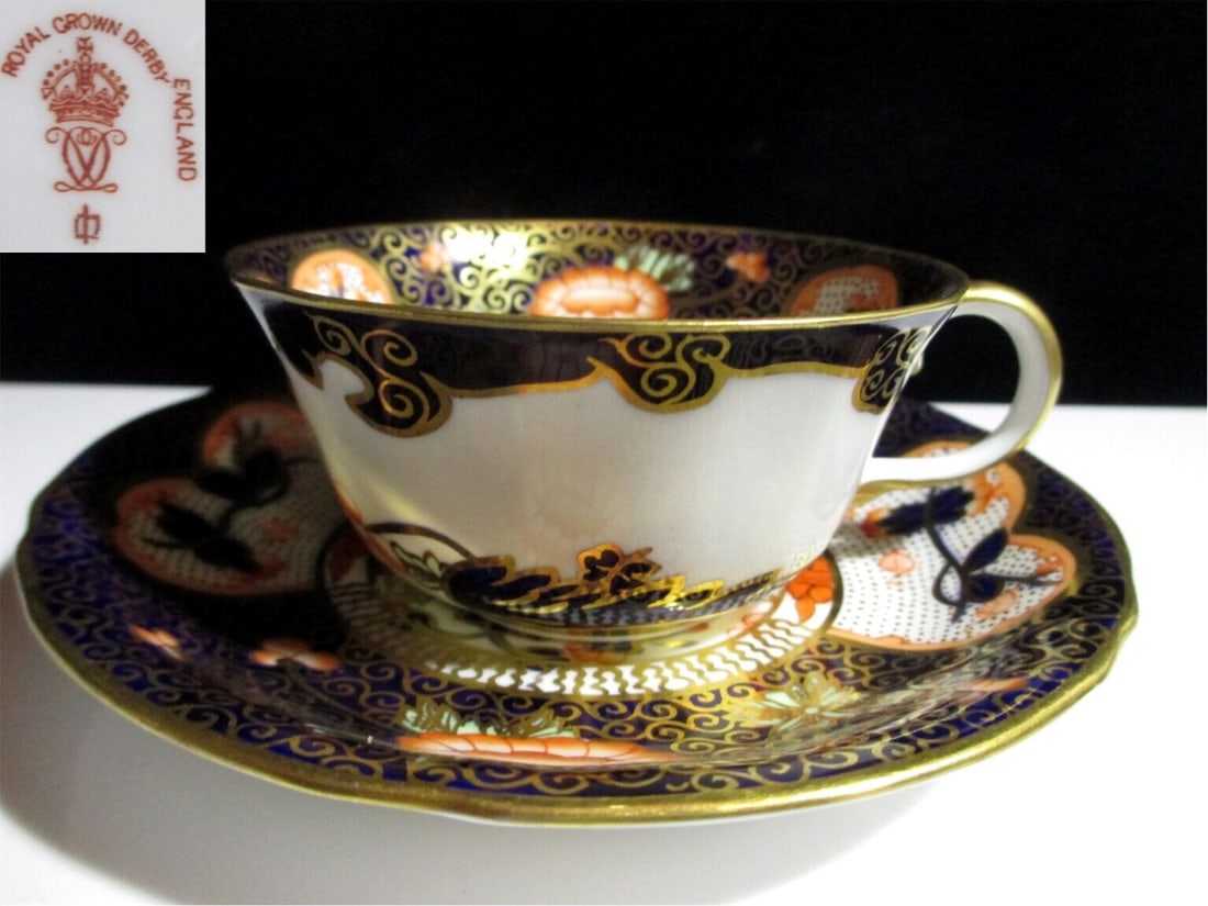 Royal Crown Derby British Antique Demitasse: Royal Crown Derby British Antique Demitasse Cup & Saucer Old imari Condition: Used Brand: Royal Crown Derby Country: Japan SN: MOR_0820 Type: Cup &: Saucer Color: multicolor Pattern: N