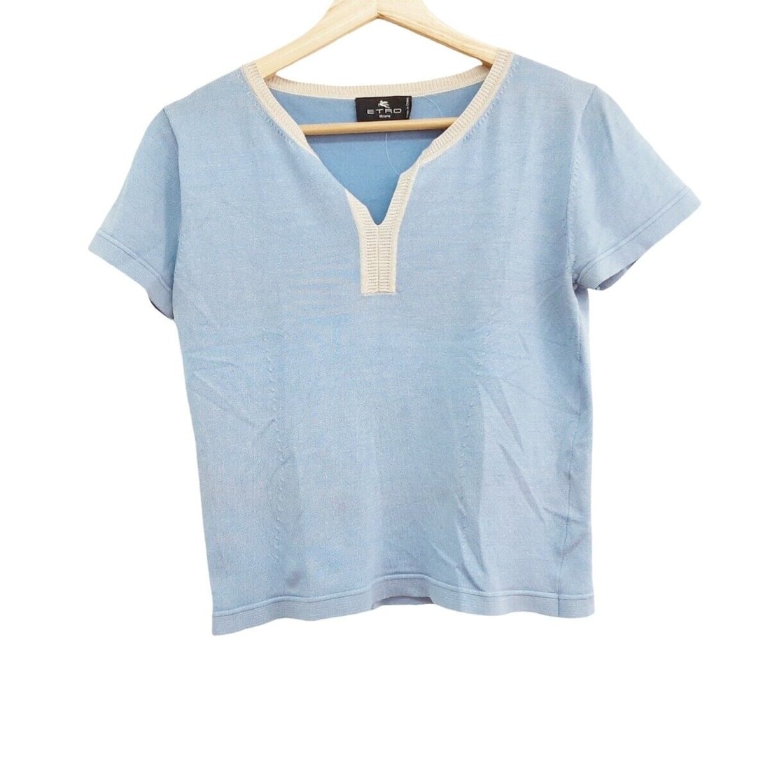 Auth ETRO - Light Blue Beige: Auth ETRO - Light Blue Beige Sweater Condition: Pre-owned Brand: ETRO Style: Sweater Color: Light Blue, Beige Material: Please see the photo of the quality tag ConditionRank: 7 Department