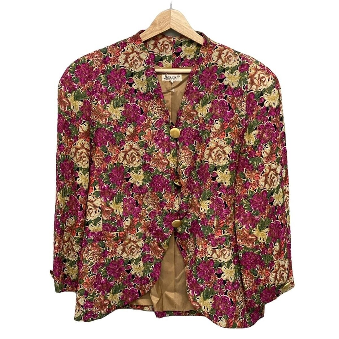 Auth HERNO - Beige Bordeaux Multi: Auth HERNO - Beige Bordeaux Multi Jacket Condition: Pre-owned Brand: HERNO Style: Jacket Color: Beige, Bordeaux, Multi Outer Shell Material: Please see the photo of the quality tag ConditionRank: