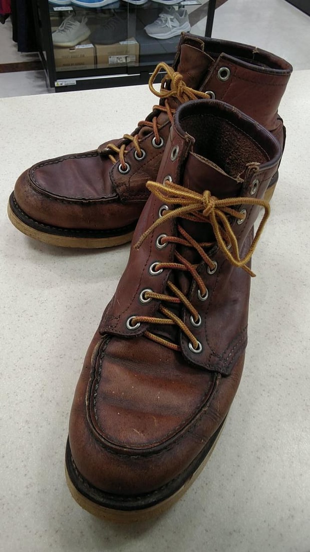 RED WING Model number: 875 boots: RED WING Model number: 875 boots Condition: Pre-owned Brand: RED WING Country: Japan SN: MOR_0820 Department: NA Type: Boot Character: Boots US Shoe Size: NA Color: NA <