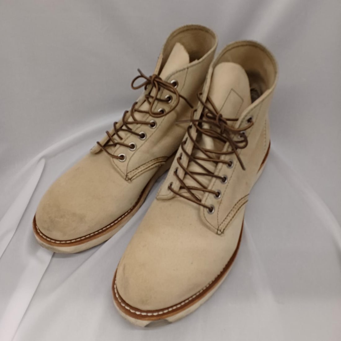 RED WING SHOES boots: RED WING SHOES boots Condition: Pre-owned Brand: RED WING Country: Japan SN: MOR_0820 Department: NA Type: Boot Character: Boots US Shoe Size: NA Color: NA Mode