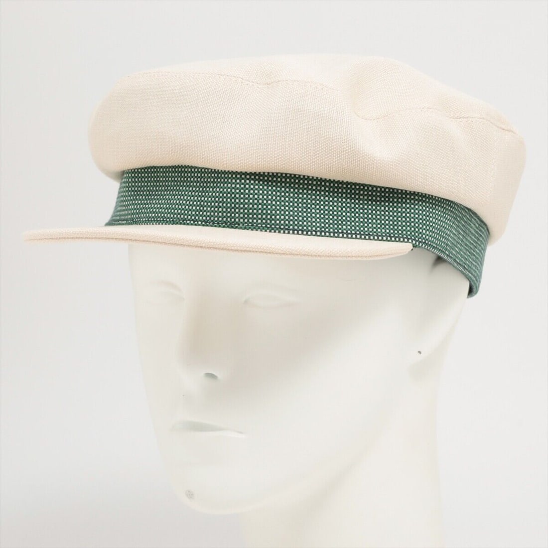 Hermes Serie Newsboy Cap 57 Cotton: Hermes Serie Newsboy Cap 57 Cotton & silk White Condition: Pre-owned Important Notes: ?Good : Used with a few stains and/or scratches. DP014620? Style: Hat, other Material: Cotton & silk Color: White