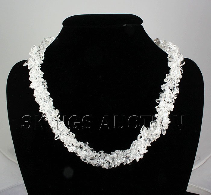 577.86CTW 19in. CLEAR CHIPPED STONE NECKLACE METAL LOCK: 577.86CTW 19in. CLEAR CHIPPED STONE NECKLACE METAL LOCK PHIL. **|**|** MSRP: $300