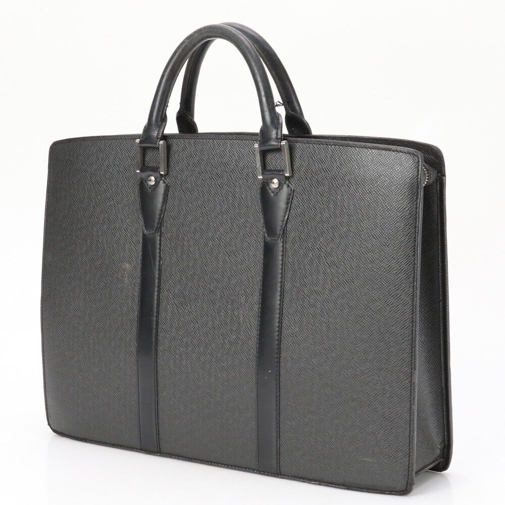Louis Vuitton Taiga Porto Document Rosan: Louis Vuitton Taiga Porto Document Rosan M30052 Leather Business Bag Briefcase Condition: Pre-owned Brand: Louis Vuitton Style: Briefcase/Document Case Color: Black Department: Men Material: Taiga