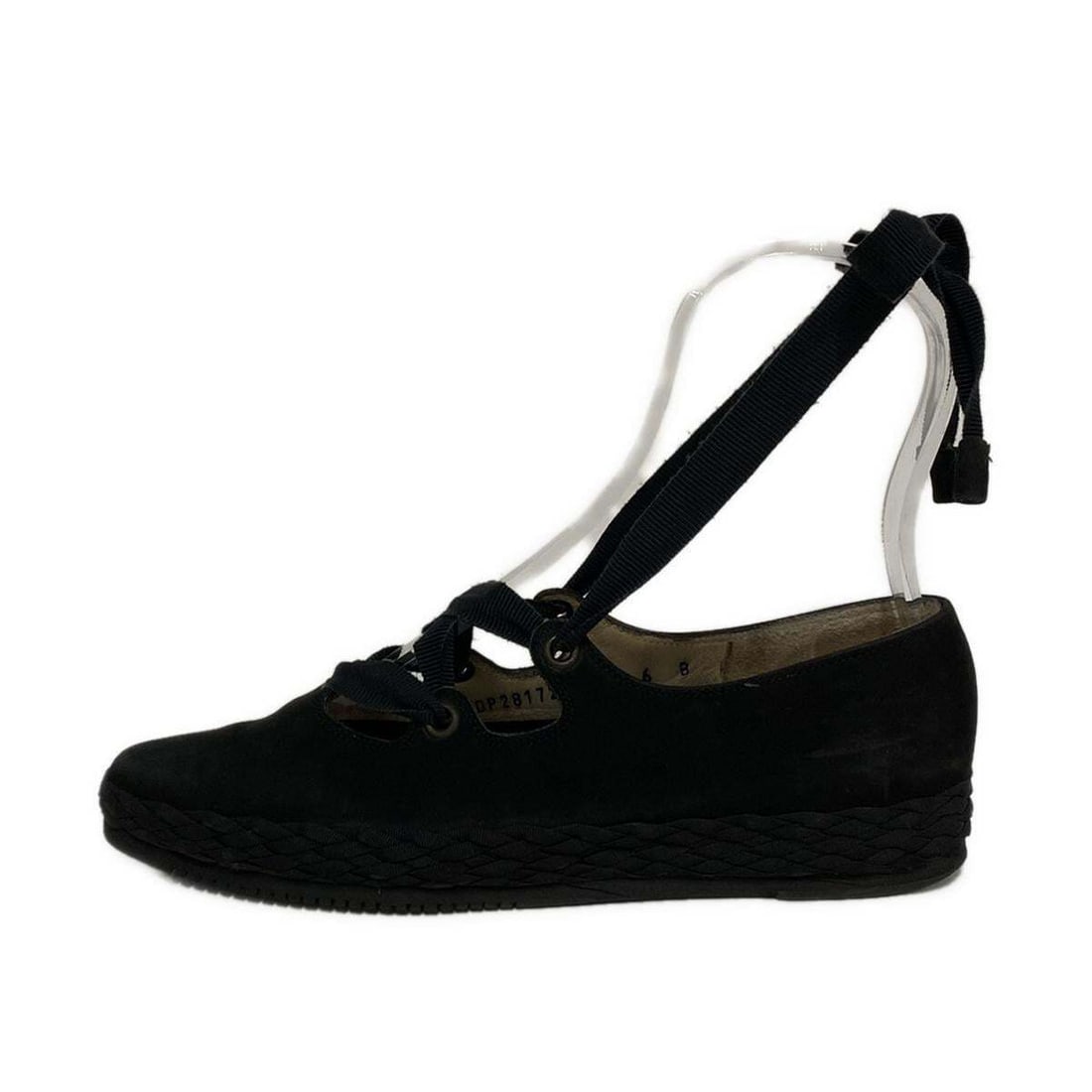 Auth Salvatore Ferragamo - Black Nubuck: Auth Salvatore Ferragamo - Black Nubuck Chemical Fiber Shoes Condition: Pre-owned Brand: Salvatore Ferragamo Style: Shoes Color: Black Upper Material: Nubuck, Chemical Fiber ConditionRank: 6 <