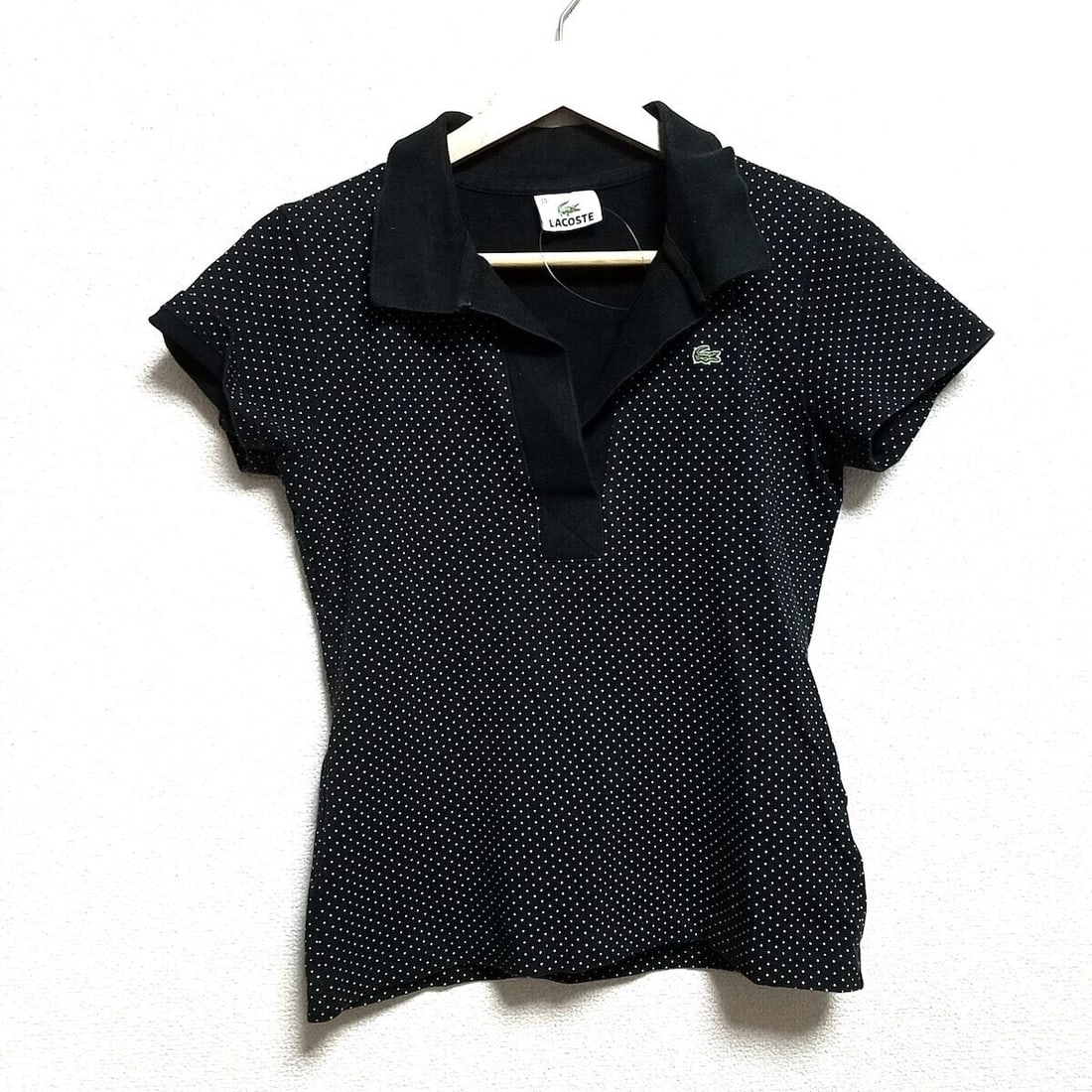 Auth Lacoste - Black White Polo: Auth Lacoste - Black White Polo Shirt Condition: Pre-owned Brand: Lacoste Style: Polo Shirt Color: Black, White Material: Please see the photo of the quality tag ConditionRank: 6 Departme