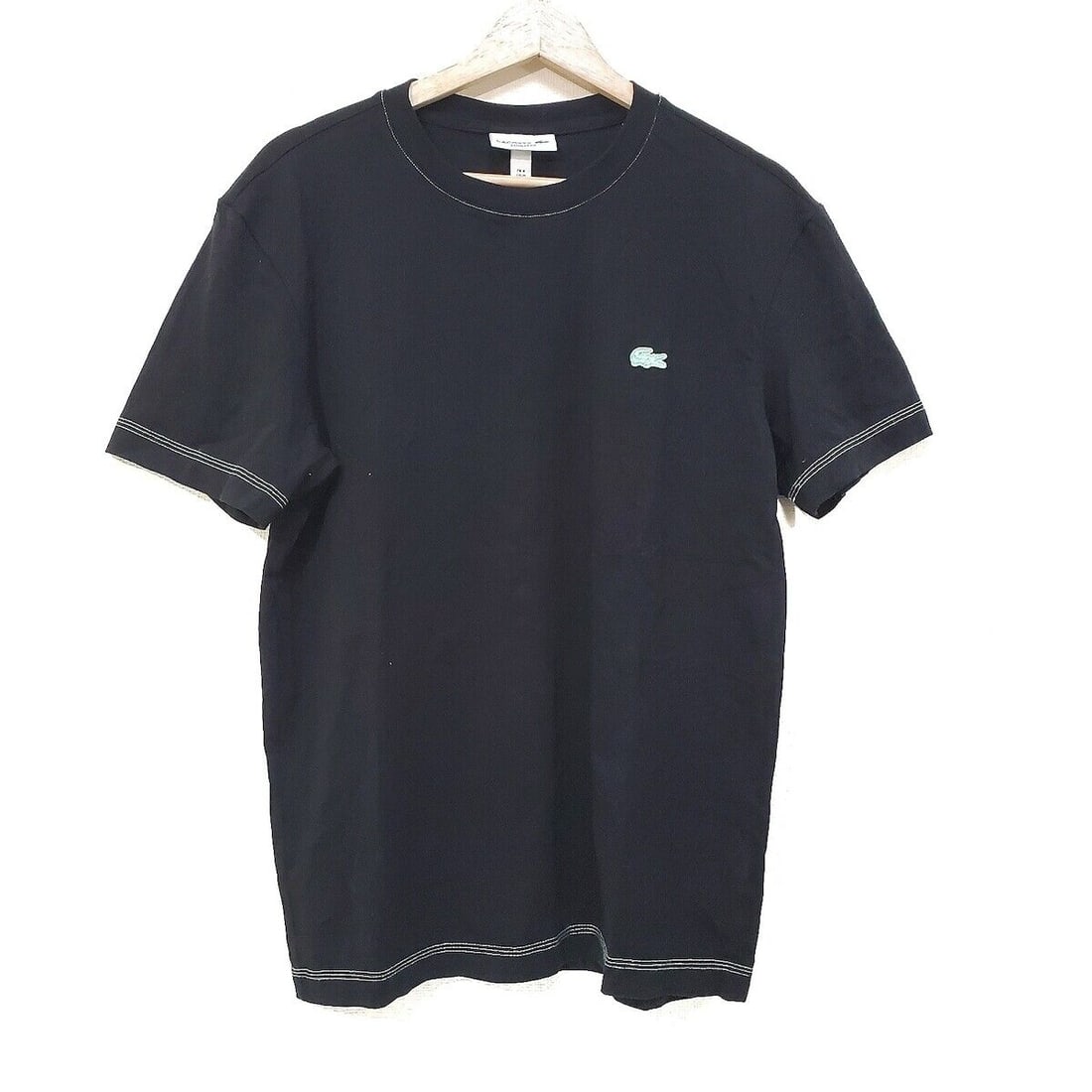 Auth Lacoste - Black Light Green: Auth Lacoste - Black Light Green T-Shirt Condition: Pre-owned Brand: Lacoste Style: T-Shirt Color: Black, Light Green Material: Please see the photo of the quality tag ConditionRank: 7 De