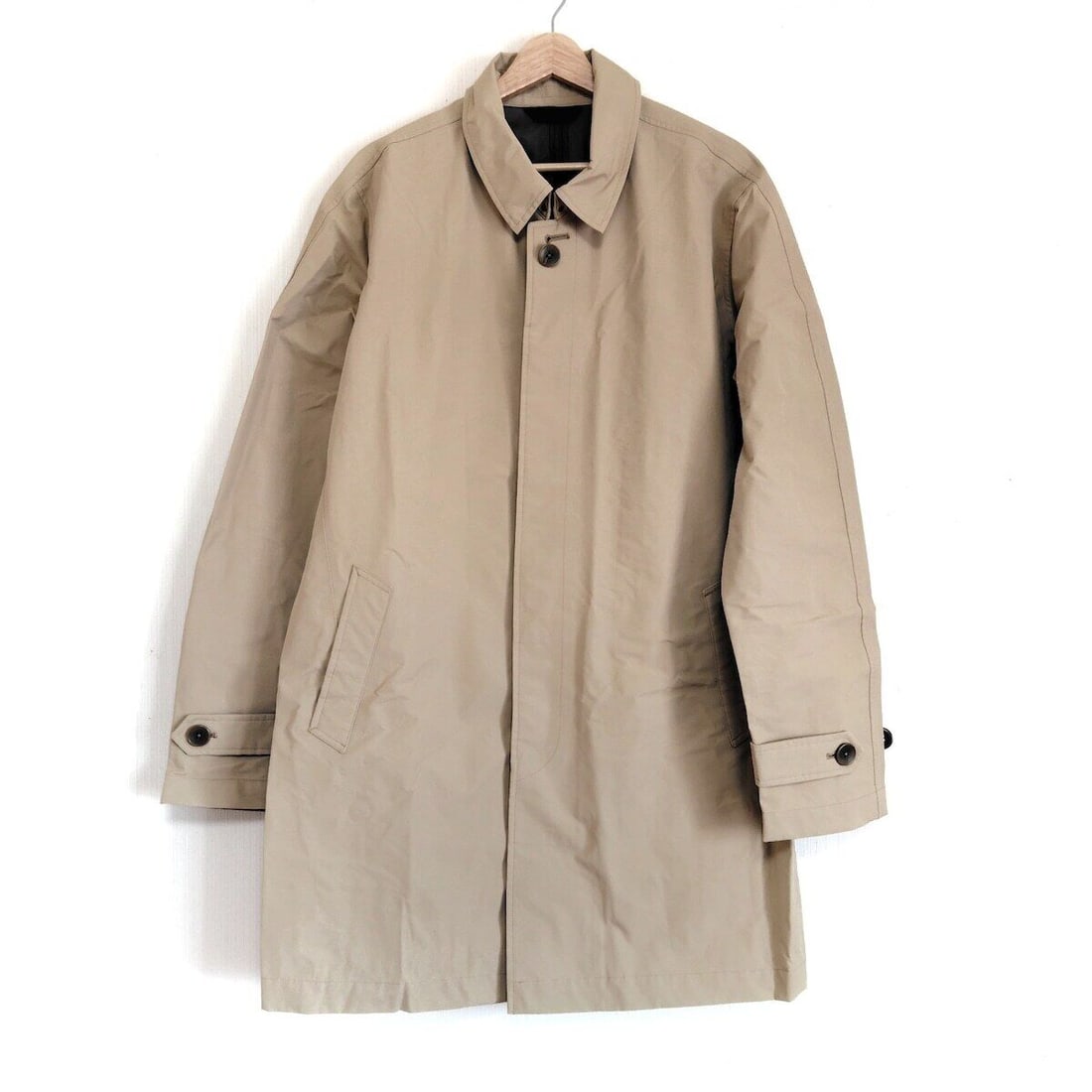 Auth Lacoste - Beige Coat: Auth Lacoste - Beige Coat Condition: Pre-owned Brand: Lacoste Style: Coat Color: Beige Outer Shell Material: Please see the photo of the quality tag ConditionRank: 6 Department: Womens <b